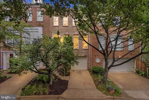 4653 Kinsey Ln, Alexandria, VA 22311