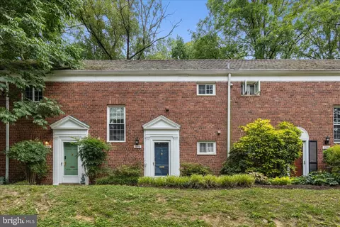 3498 Martha Custis Dr #317, Alexandria, VA 22302