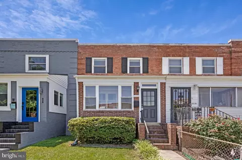 241 Lynhaven Dr, Alexandria, VA 22305