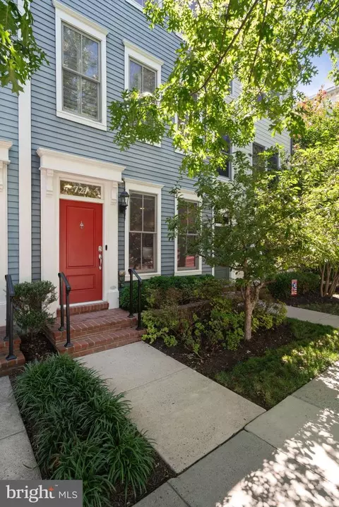 727 N Alfred St, Alexandria, VA 22314