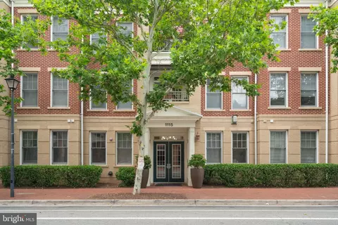 1115 Cameron #101, Alexandria, VA 22314