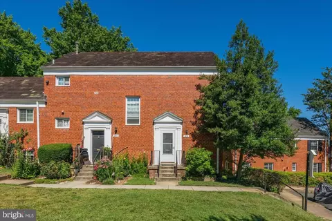 3716 Gunston Rd, Alexandria, VA 22302