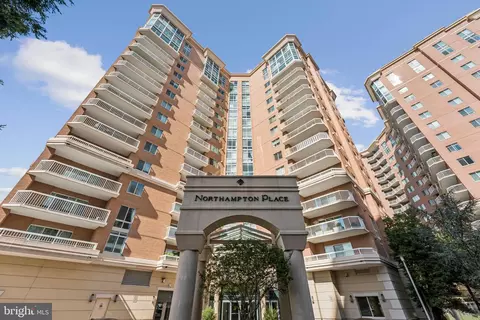 3101 N Hampton Dr #709, Alexandria, VA 22302