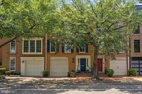 418 N Union St N, Alexandria, VA 22314