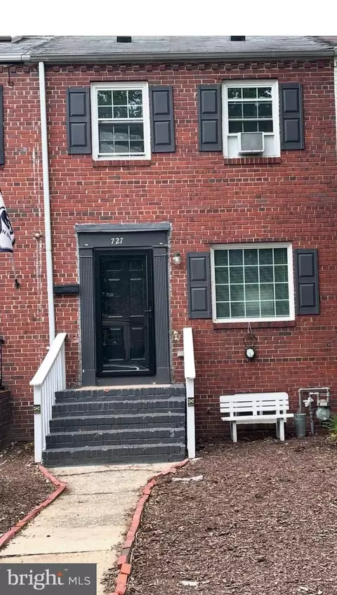727 S Fayette St, Alexandria, VA 22314