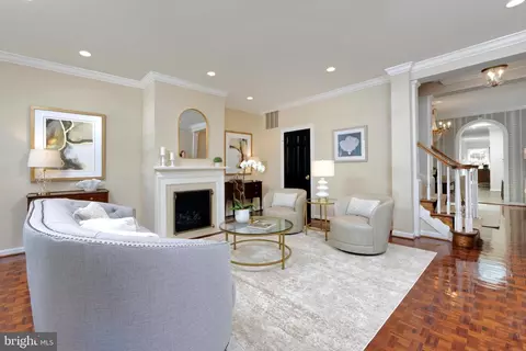 624 S Saint Asaph St, Alexandria, VA 22314
