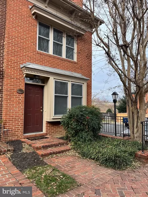1533 Oronoco St, Alexandria, VA 22314