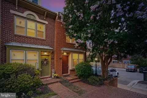 1533 Oronoco St, Alexandria, VA 22314