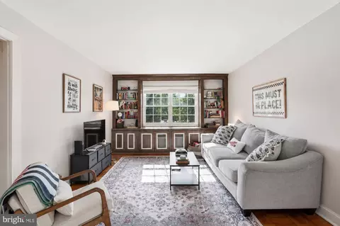 1708 W Abingdon Dr #202, Alexandria, VA 22314