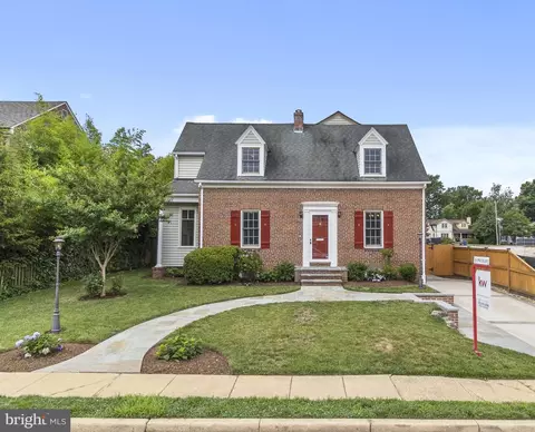 2502 Taylor Ave, Alexandria, VA 22302