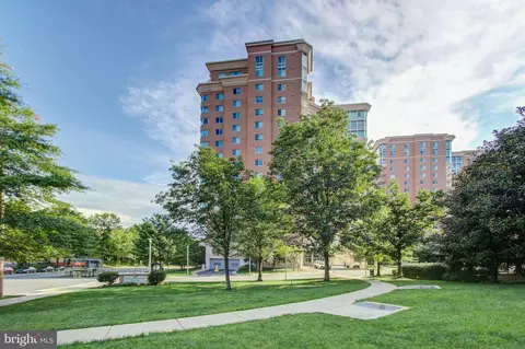3101 N Hampton Dr #1401, Alexandria, VA 22302