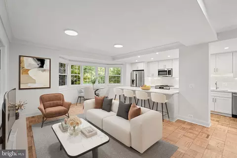 3415 Valley Dr, Alexandria, VA 22302