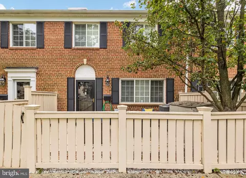 1545 N A N Van Dorn, Alexandria, VA 22304