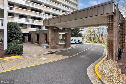6101 Edsall Rd #1202, Alexandria, VA 22304