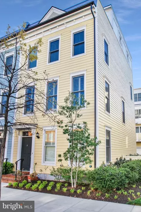 820 N Alfred St, Alexandria, VA 22314