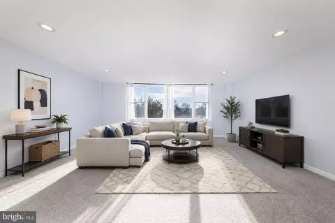 4600 Duke St #413, Alexandria, VA 22304