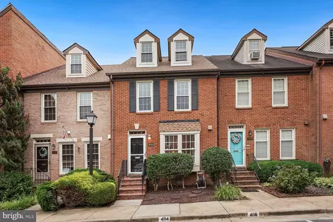 404 Glebe Rd W, Alexandria, VA 22305