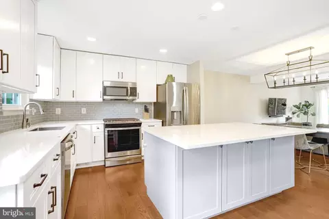 10 W Glebe Rd, Alexandria, VA 22305