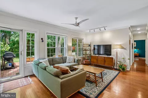 3376 Gunston Rd #3376, Alexandria, VA 22302