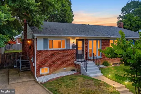 235 S Jenkins St, Alexandria, VA 22304