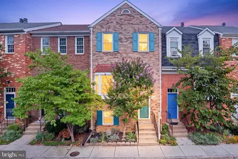 3822 Brighton Ct, Alexandria, VA 22305