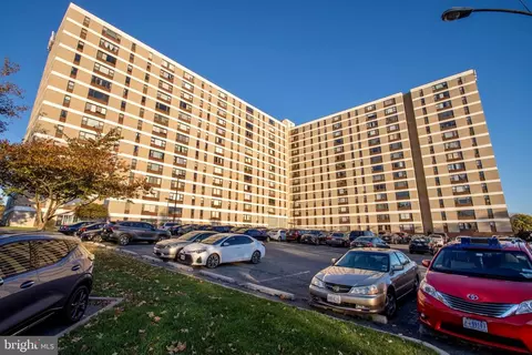 4600 Duke St #408, Alexandria, VA 22304