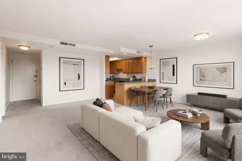4600 Duke St #408, Alexandria, VA 22304