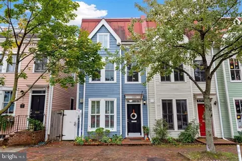 1320 Princess St, Alexandria, VA 22314