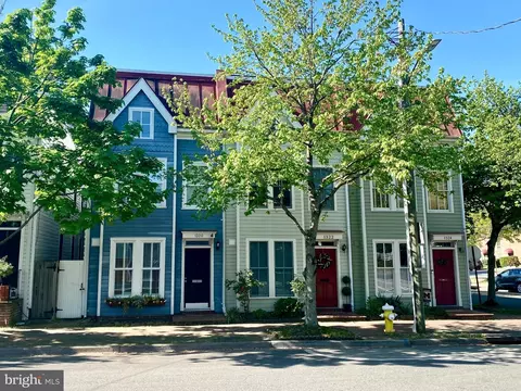 1320 Princess St, Alexandria, VA 22314