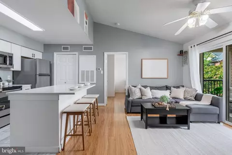 3312 Wyndham Cir #306, Alexandria, VA 22302
