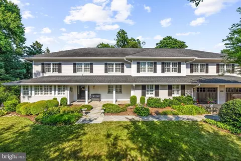 509 N Quaker Ln, Alexandria, VA 22304