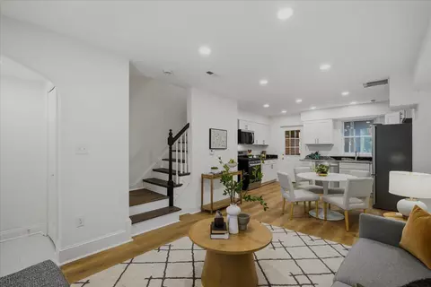 109 Clifford Ave, Alexandria, VA 22305