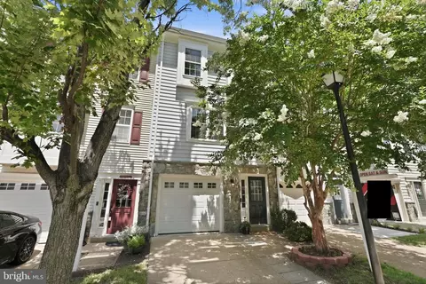 3845 Watkins Mill Dr, Alexandria, VA 22304