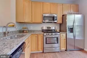 4908 Gardner Dr, Alexandria, VA 22304