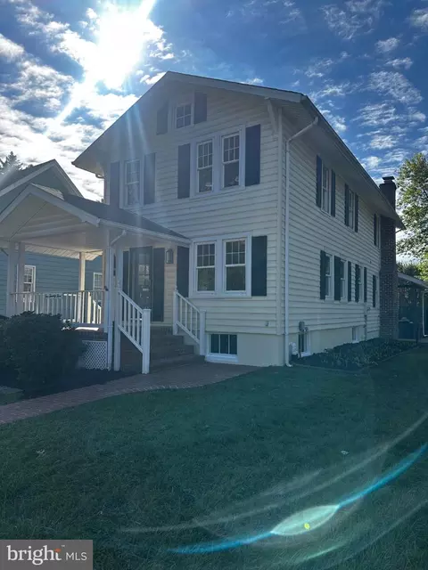 225 E Spring St, Alexandria, VA 22301