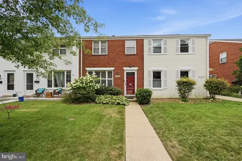 1508 Woodbine St, Alexandria, VA 22302
