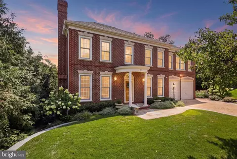304 Charles Alexander Ct, Alexandria, VA 22301