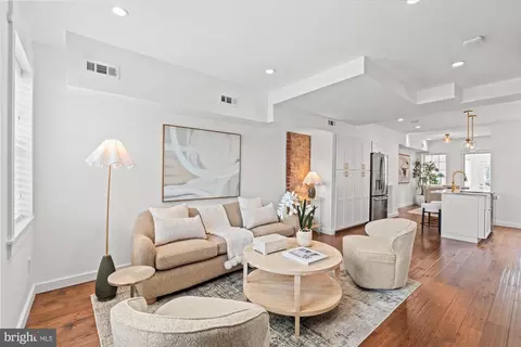 1208 Oronoco St, Alexandria, VA 22314
