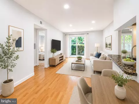3310 Wyndham Cir #115, Alexandria, VA 22302