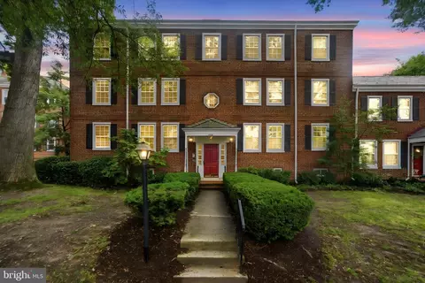 2994 S Columbus St S #B1, Arlington, VA 22206