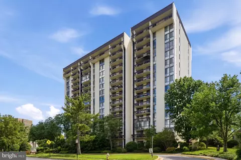 5300 Holmes Run Pkwy #1206, Alexandria, VA 22304