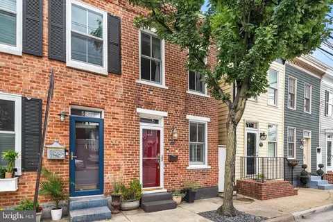 525 N Patrick St, Alexandria, VA 22314