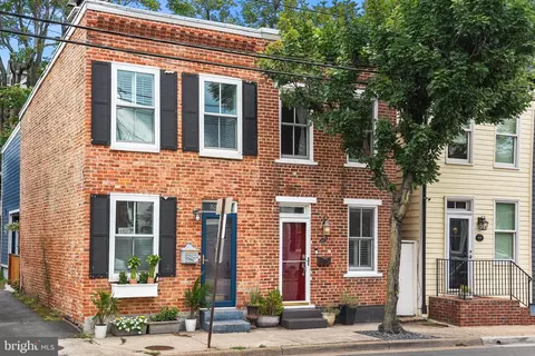 525 N Patrick St, Alexandria, VA 22314