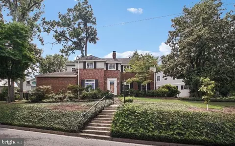 3108 Cameron Mills Rd, Alexandria, VA 22302