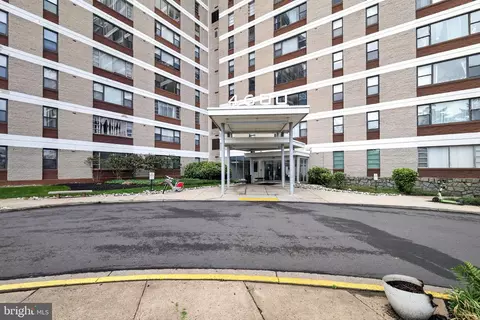 4600 Duke St #403, Alexandria, VA 22304