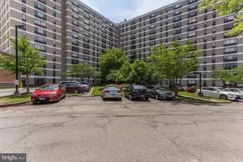 4600 Duke St #1501, Alexandria, VA 22304