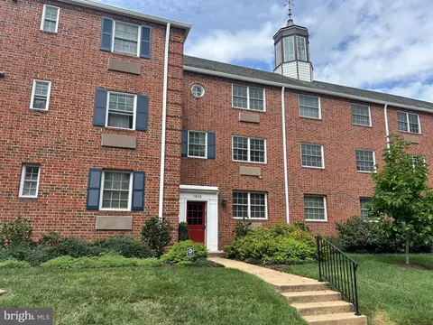 1636 W Abingdon Dr #102, Alexandria, VA 22314
