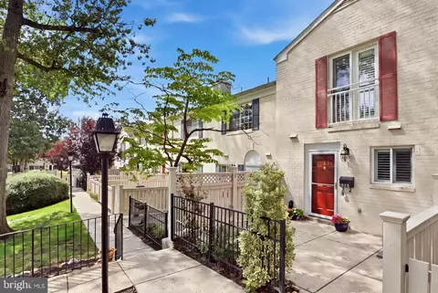1589 N B N Van Dorn St, Alexandria, VA 22304