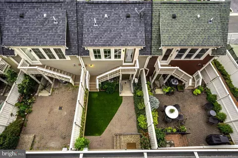 2216 Main Line Blvd, Alexandria, VA 22301