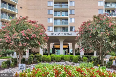501 Slaters Ln #903, Alexandria, VA 22314